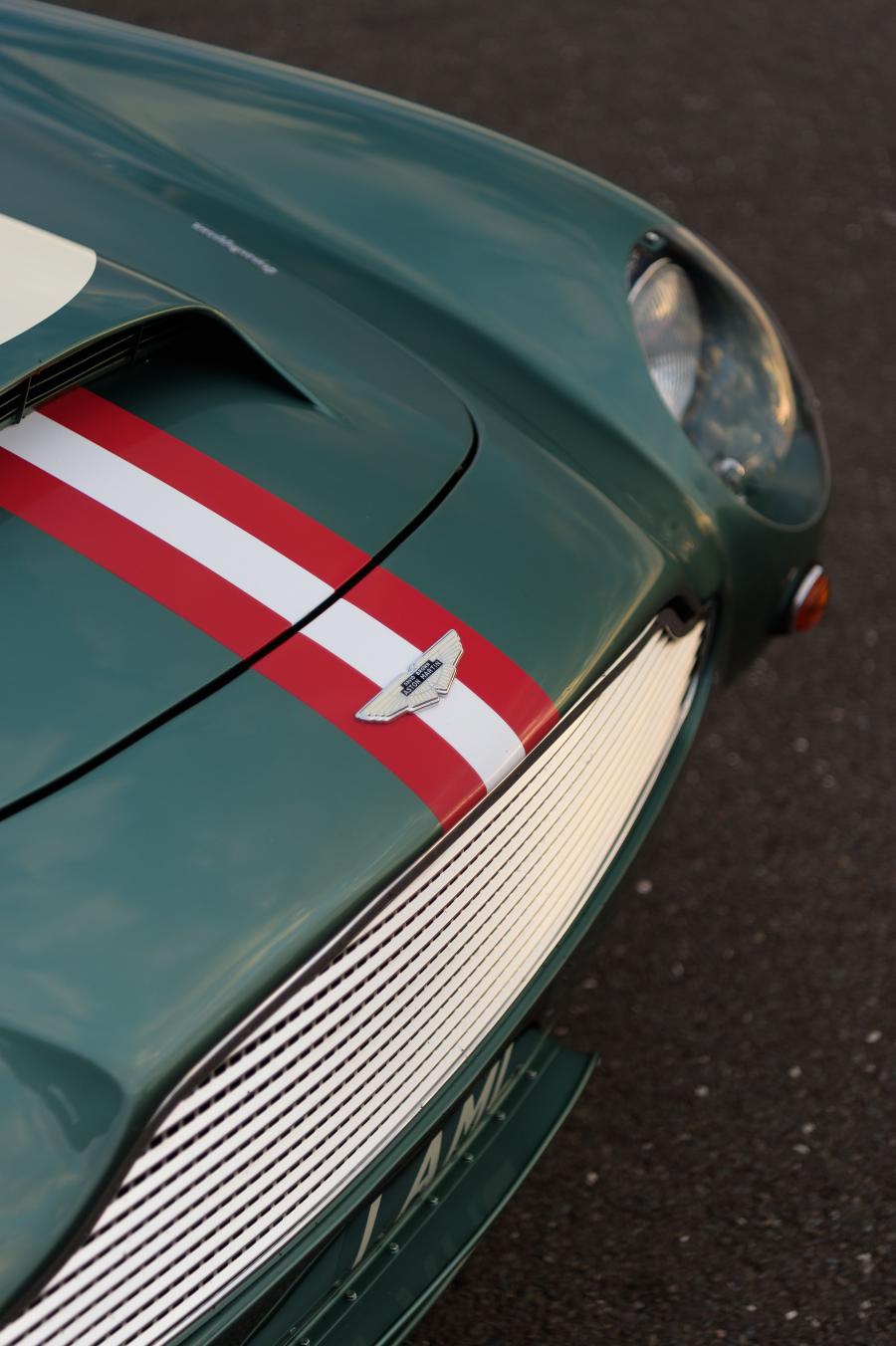 Детали экстерьера Aston Martin DB4 GT Continuation 2017 года  (WW) (фото 22 из 83)